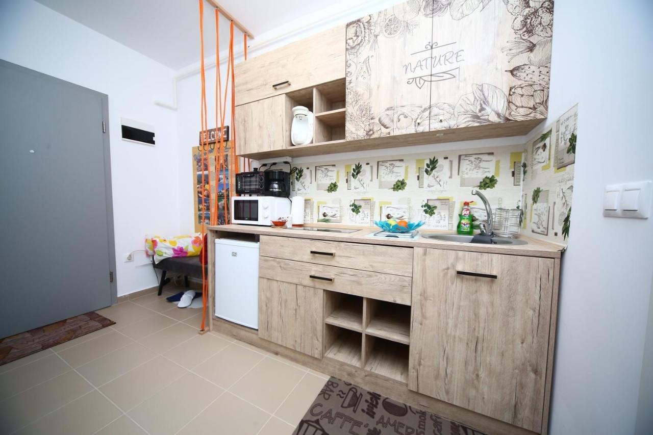 B&M Apartment Брашов Экстерьер фото