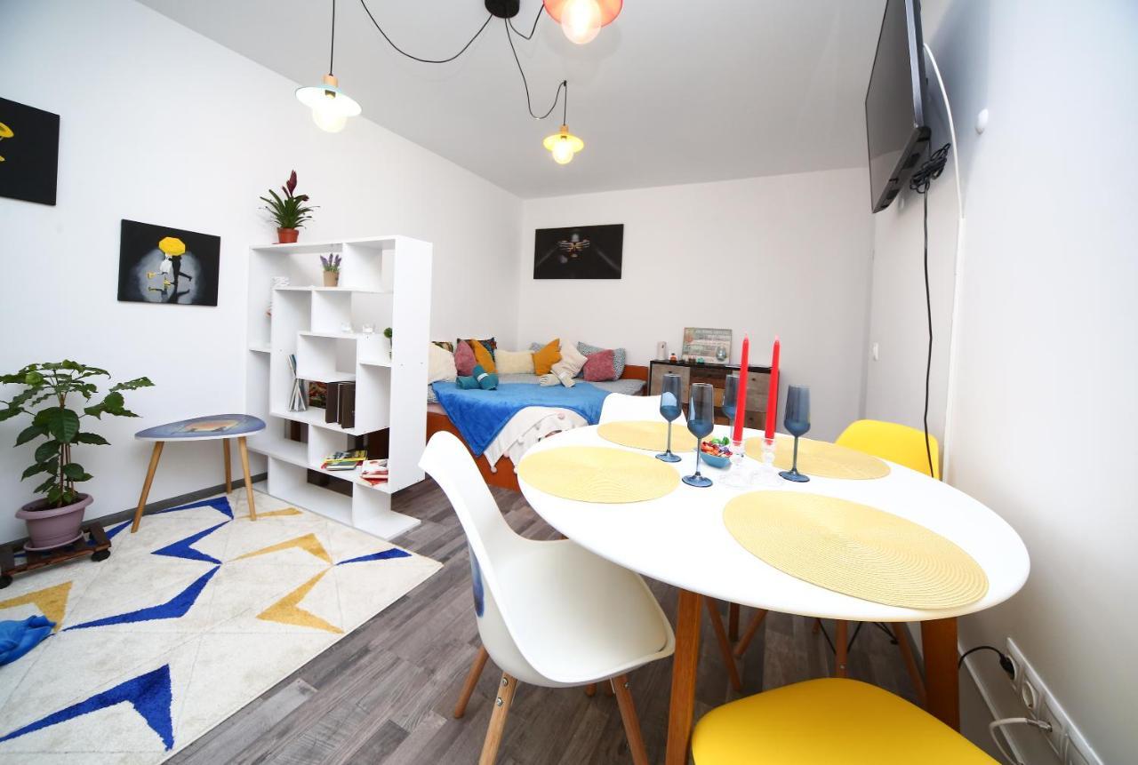 B&M Apartment Брашов Экстерьер фото
