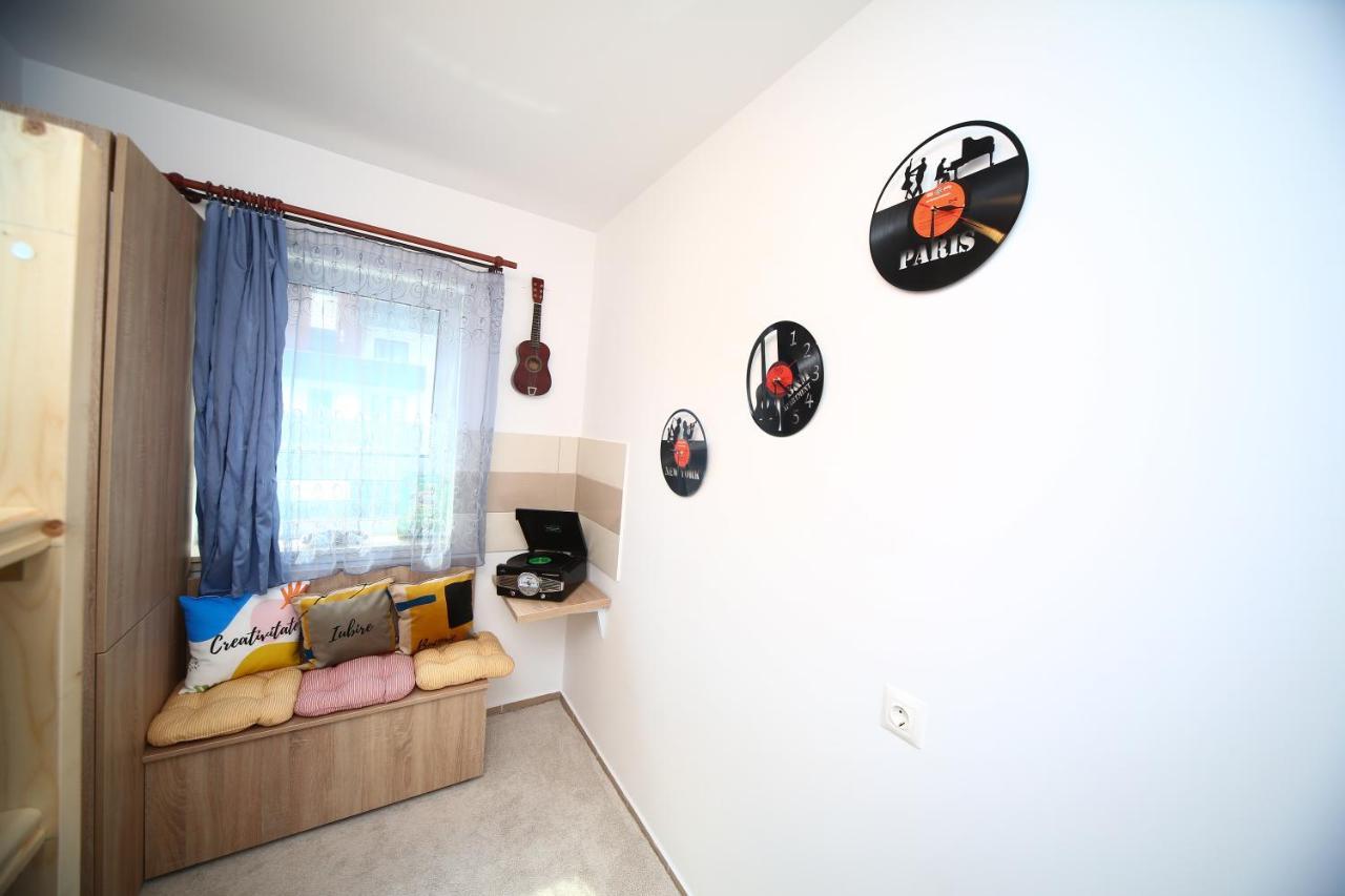 B&M Apartment Брашов Экстерьер фото