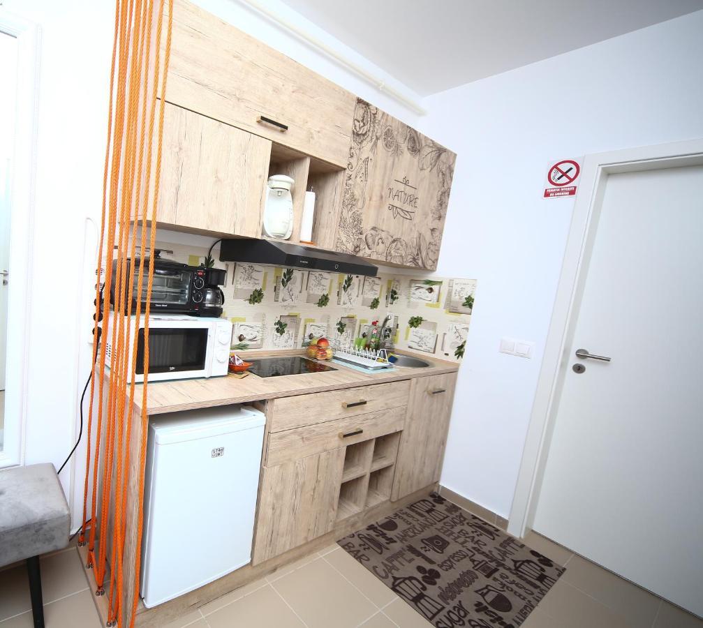 B&M Apartment Брашов Экстерьер фото