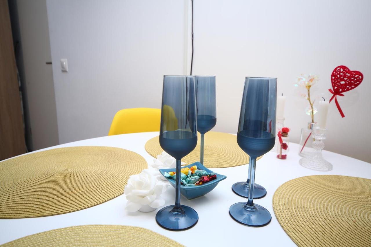 B&M Apartment Брашов Экстерьер фото
