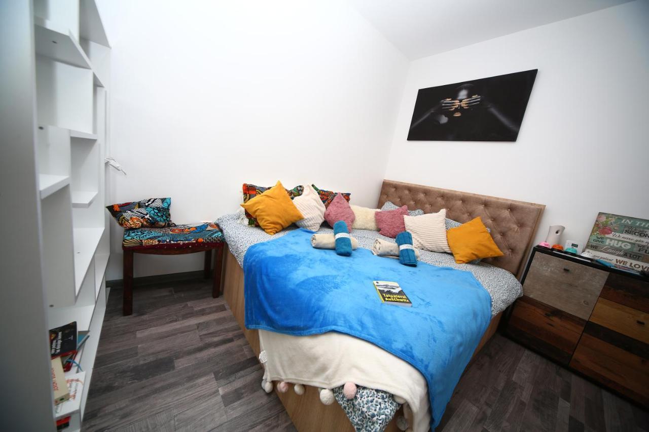 B&M Apartment Брашов Экстерьер фото