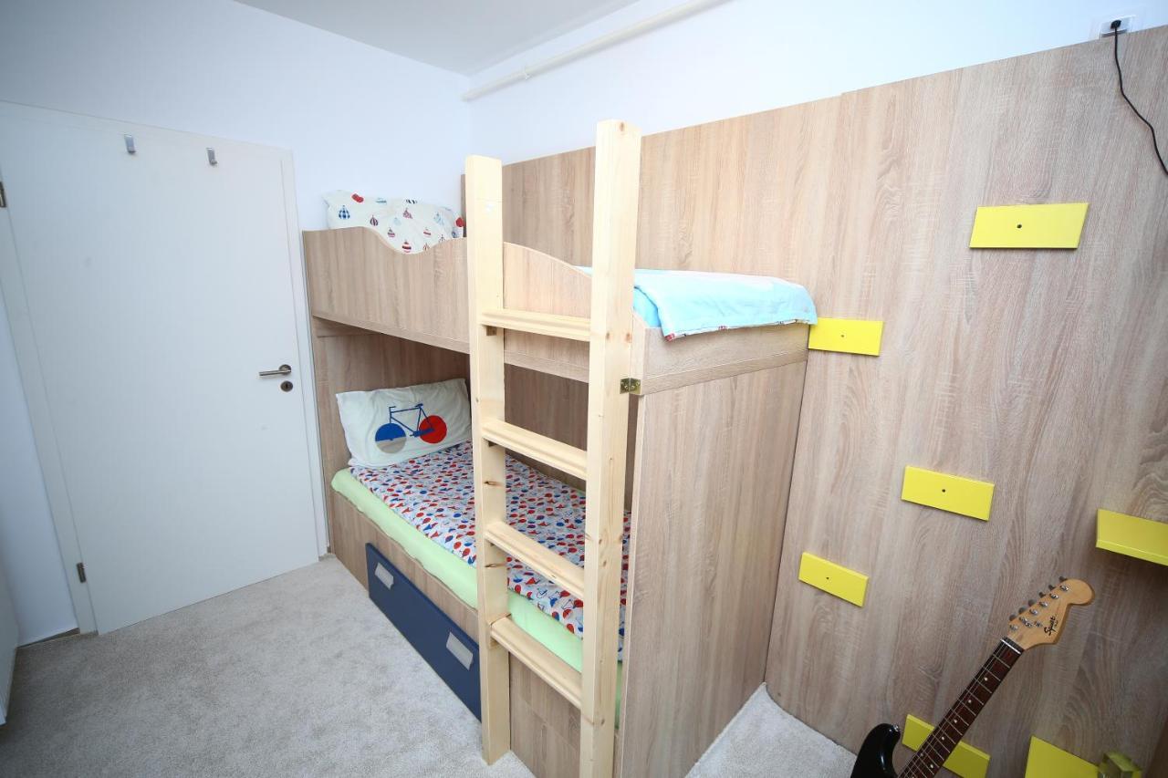 B&M Apartment Брашов Экстерьер фото