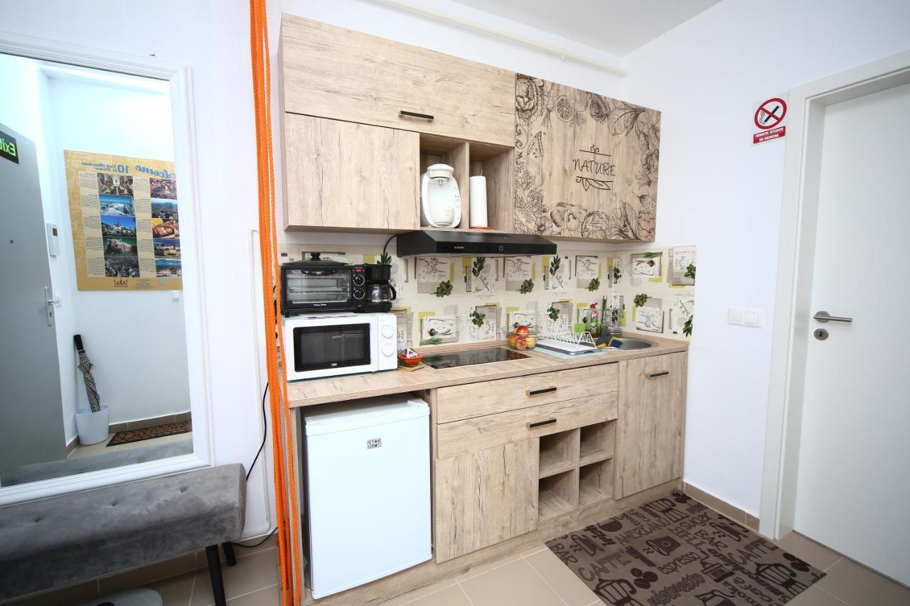 B&M Apartment Брашов Экстерьер фото